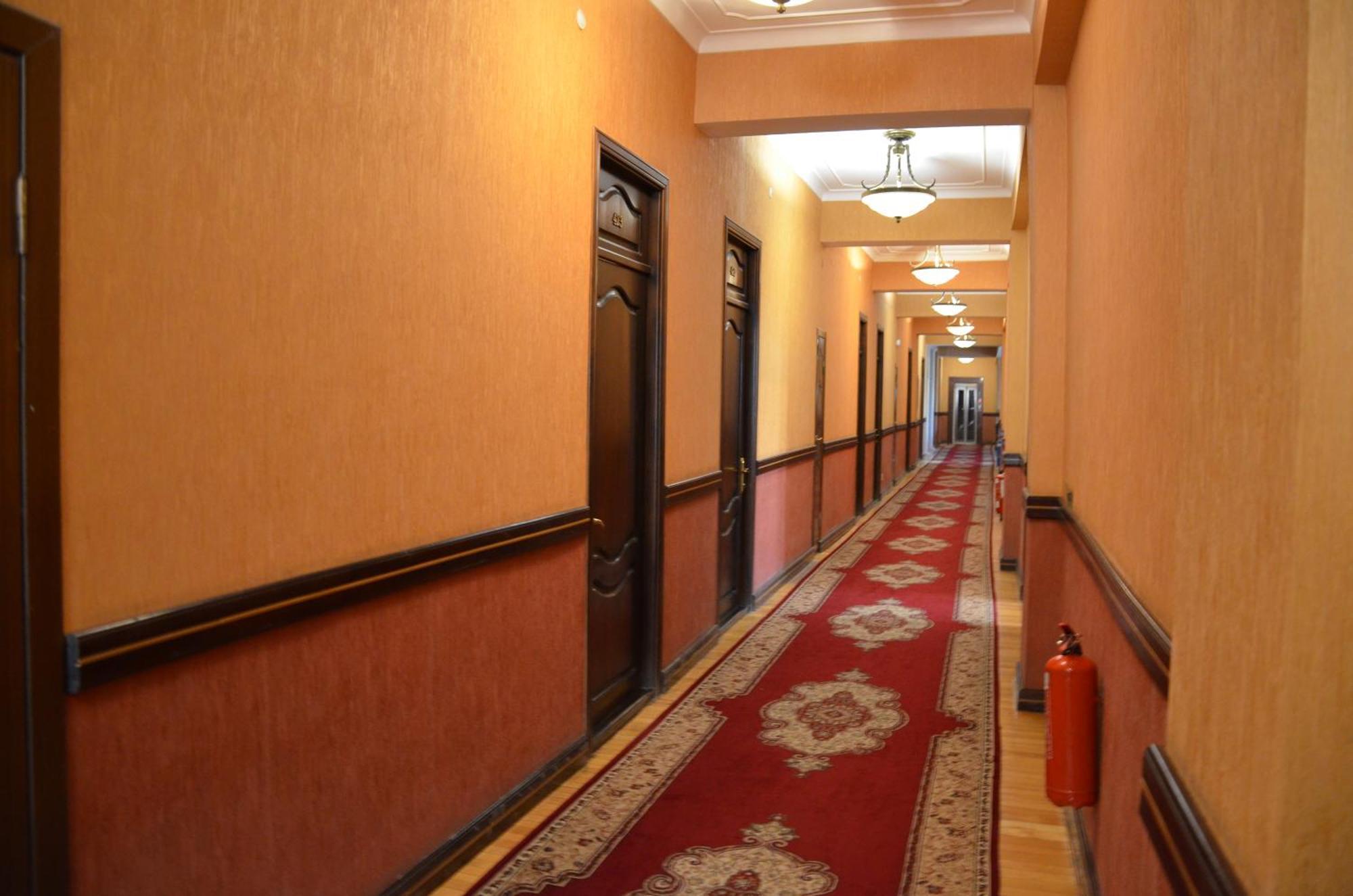 Ganja Hotel Экстерьер фото