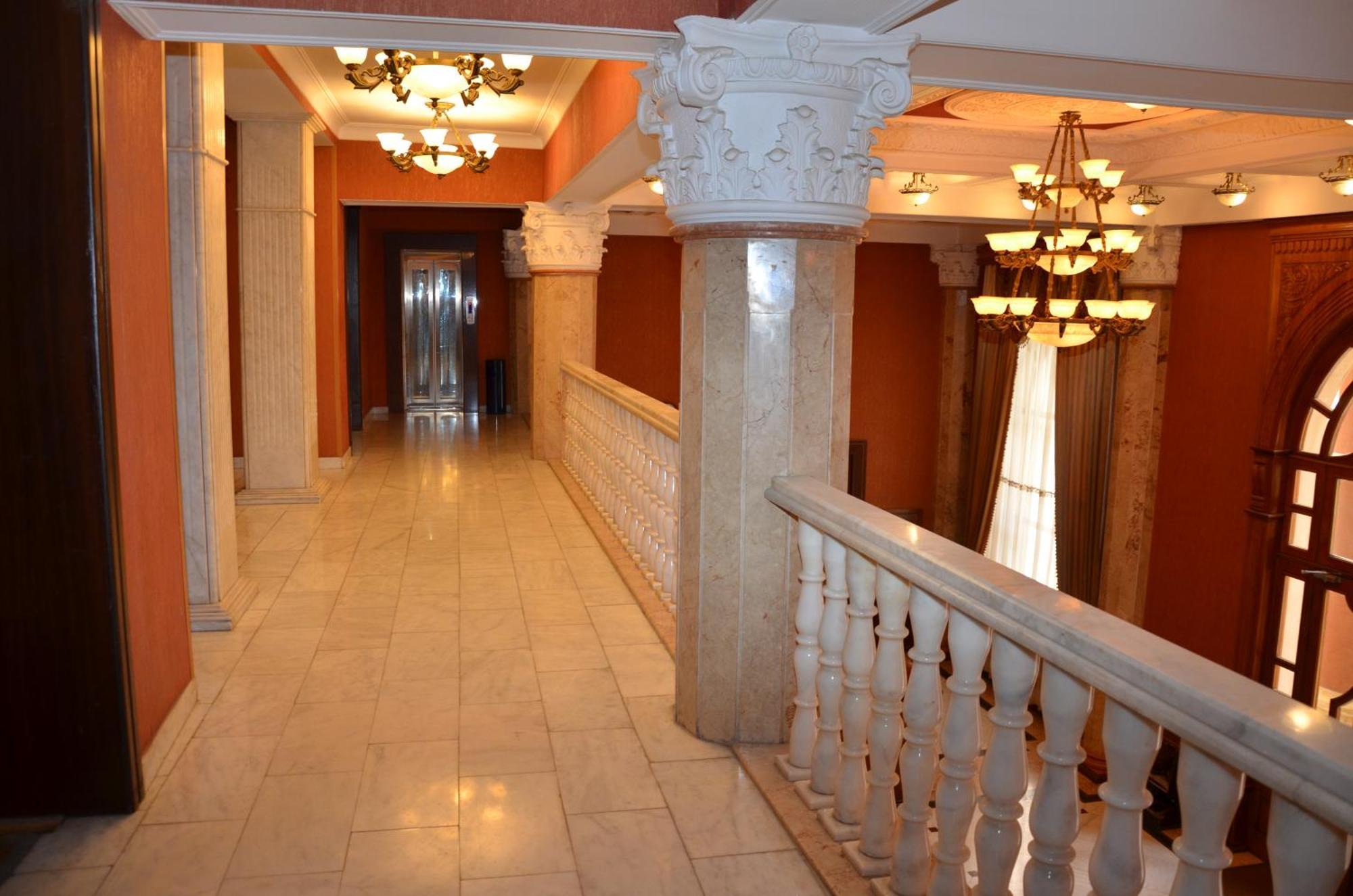 Ganja Hotel Экстерьер фото