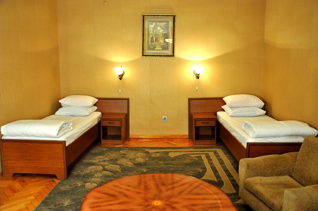 Ganja Hotel Экстерьер фото