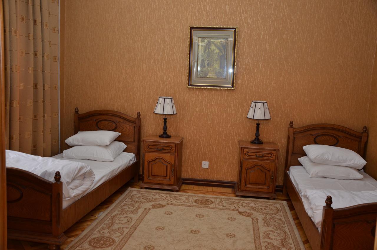 Ganja Hotel Экстерьер фото