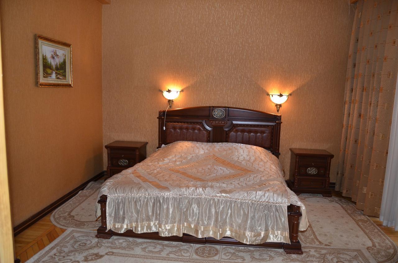 Ganja Hotel Экстерьер фото