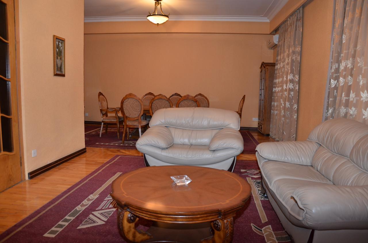Ganja Hotel Экстерьер фото